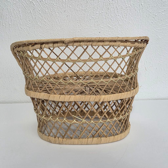 Vintage Wicker Woven Rattan Miniature Loveseat Chair Plant Stand Boho Home Decor - Picture 4 of 6